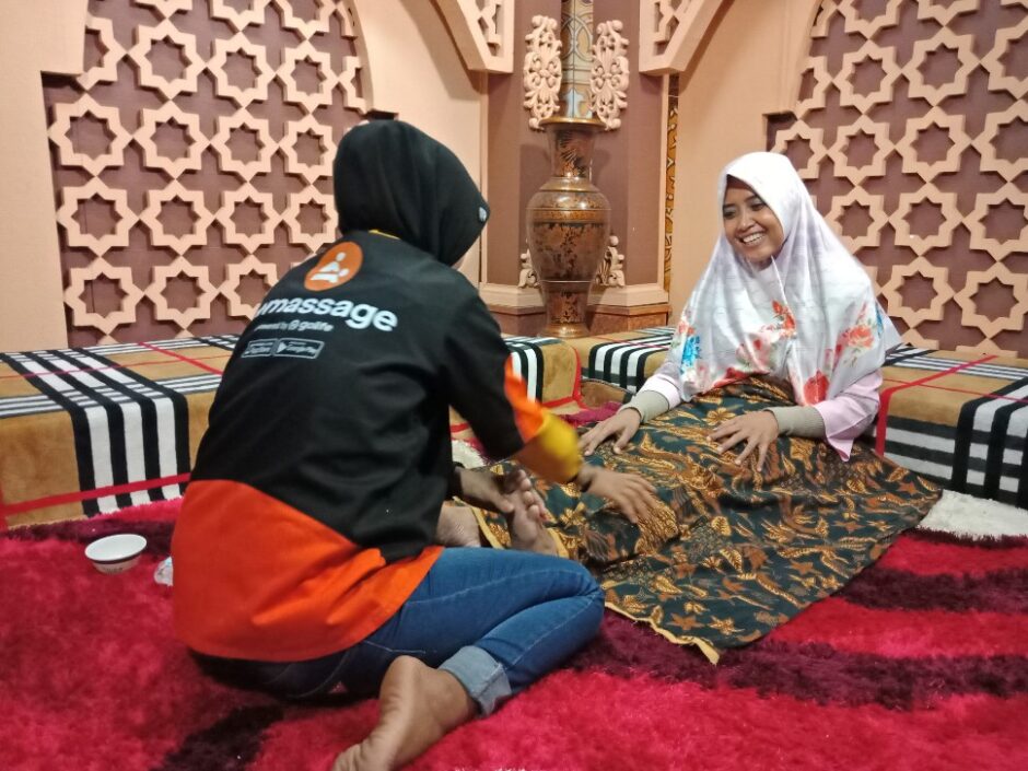 bisnis pijat online